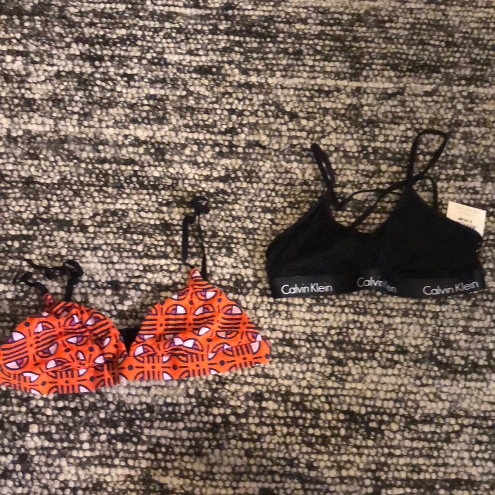 Bundle of 2 bralettes